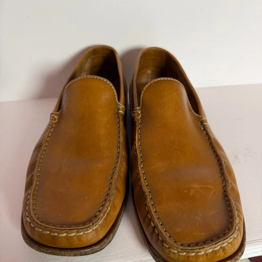 Tod’s Brown Leather Driving Loafers Mens Size 10 Italy Rubber Stud Sole Italy